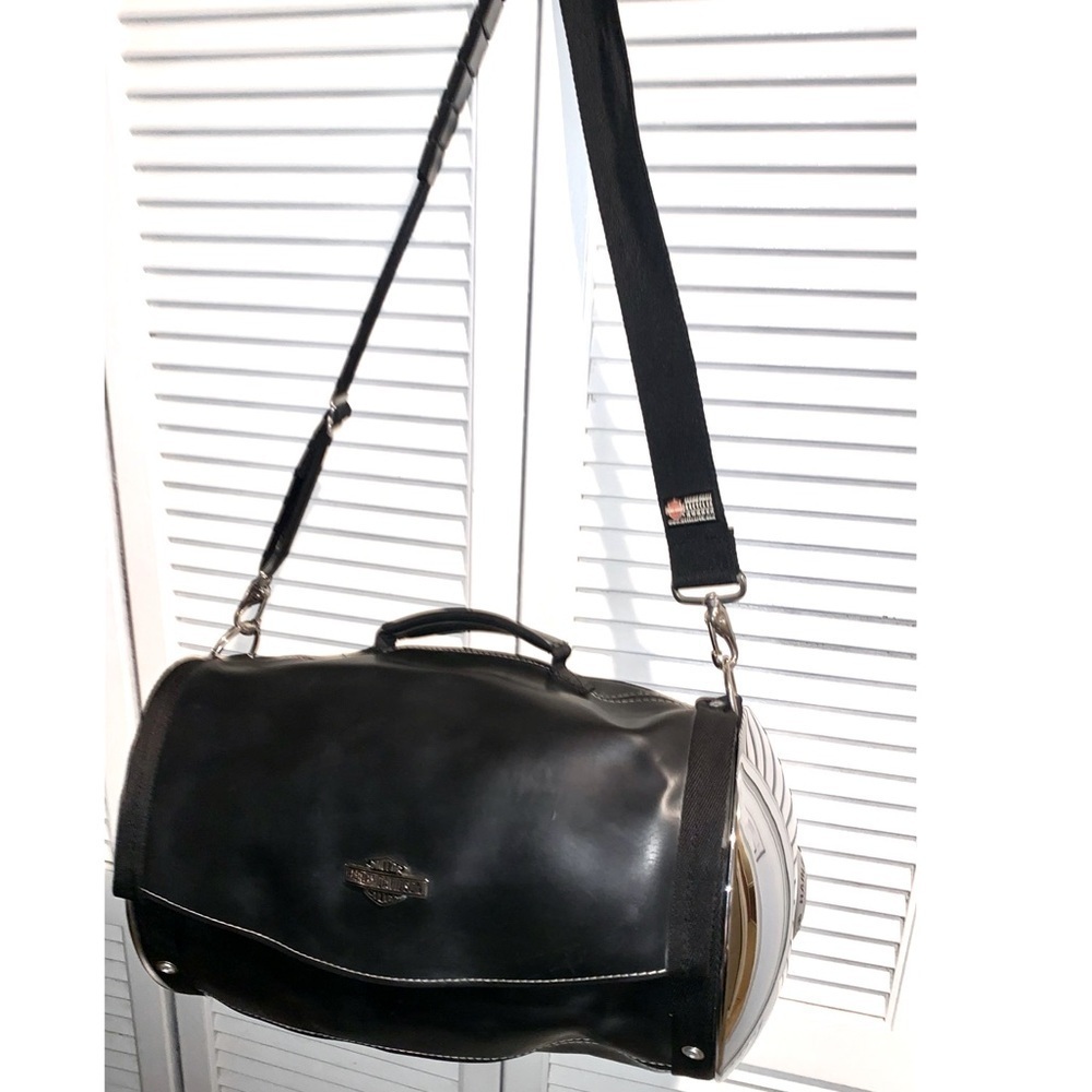 Harley Davidson Chrome Hubcap Leather Travel Duffle Bag Silver black